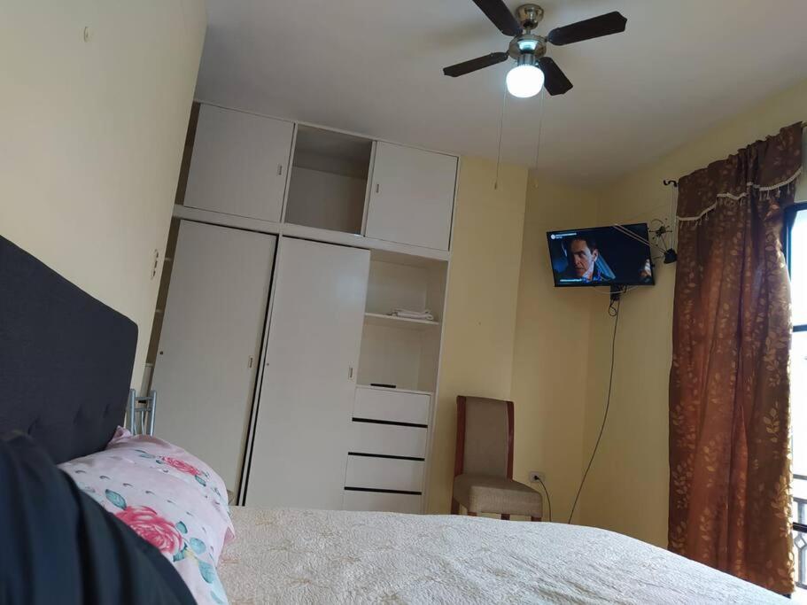Apartamento Frente Al Palacio Gobierno Apartment Lima Luaran gambar