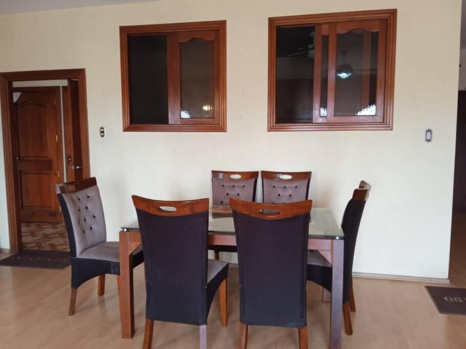 Apartamento Frente Al Palacio Gobierno Apartment Lima Luaran gambar