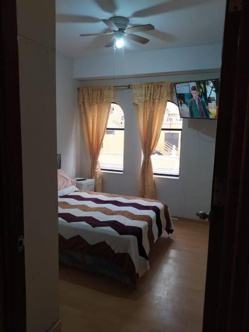 Apartamento Frente Al Palacio Gobierno Apartment Lima Luaran gambar