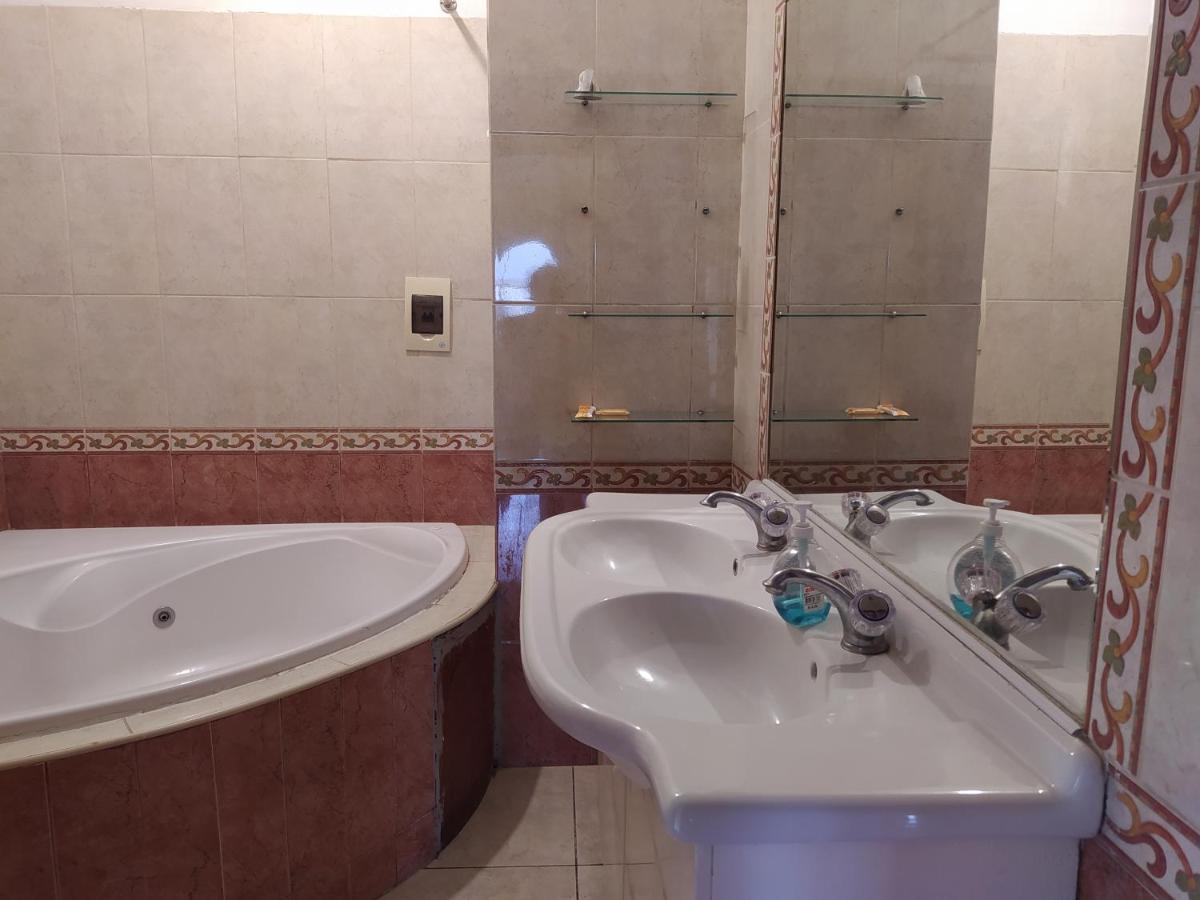 Apartamento Frente Al Palacio Gobierno Apartment Lima Luaran gambar